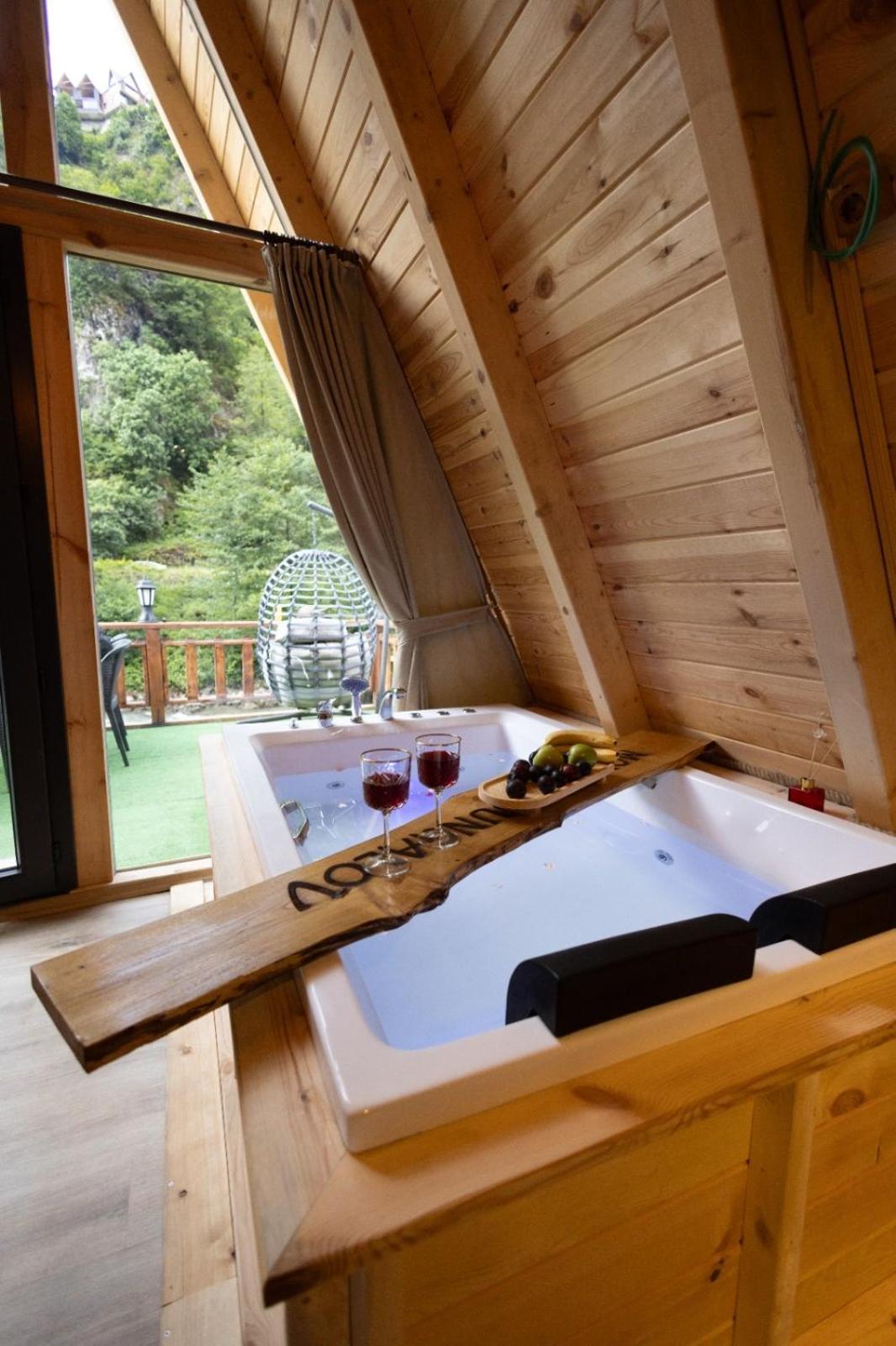 Molaverbungalov Chalet Camlihemsin